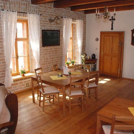 Отель Rekreacni Areal Dvur Honetice Экстерьер фото